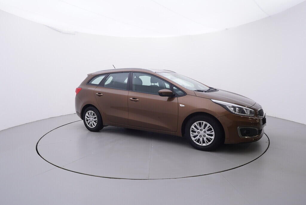 OV190V10427_16.webp_CEED  1.4 GDI 73 kW manuál