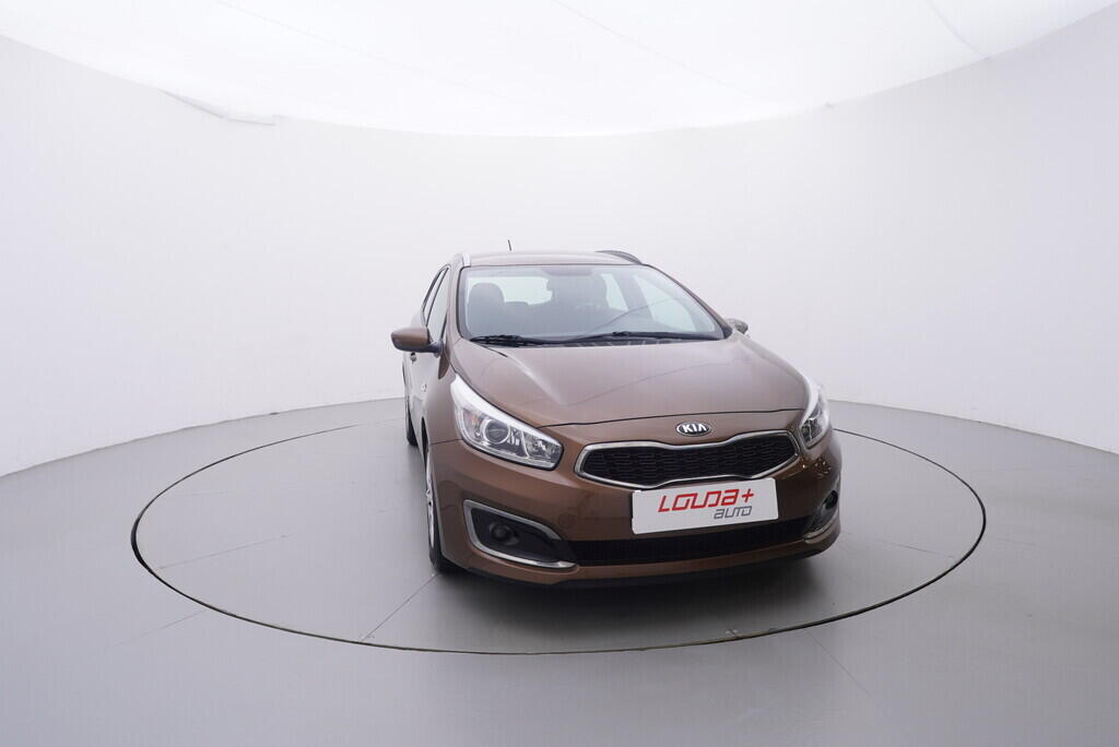 OV190V10427_17.webp_CEED  1.4 GDI 73 kW manuál