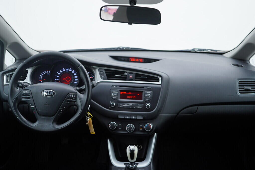 OV190V10427_25.webp_CEED  1.4 GDI 73 kW manuál