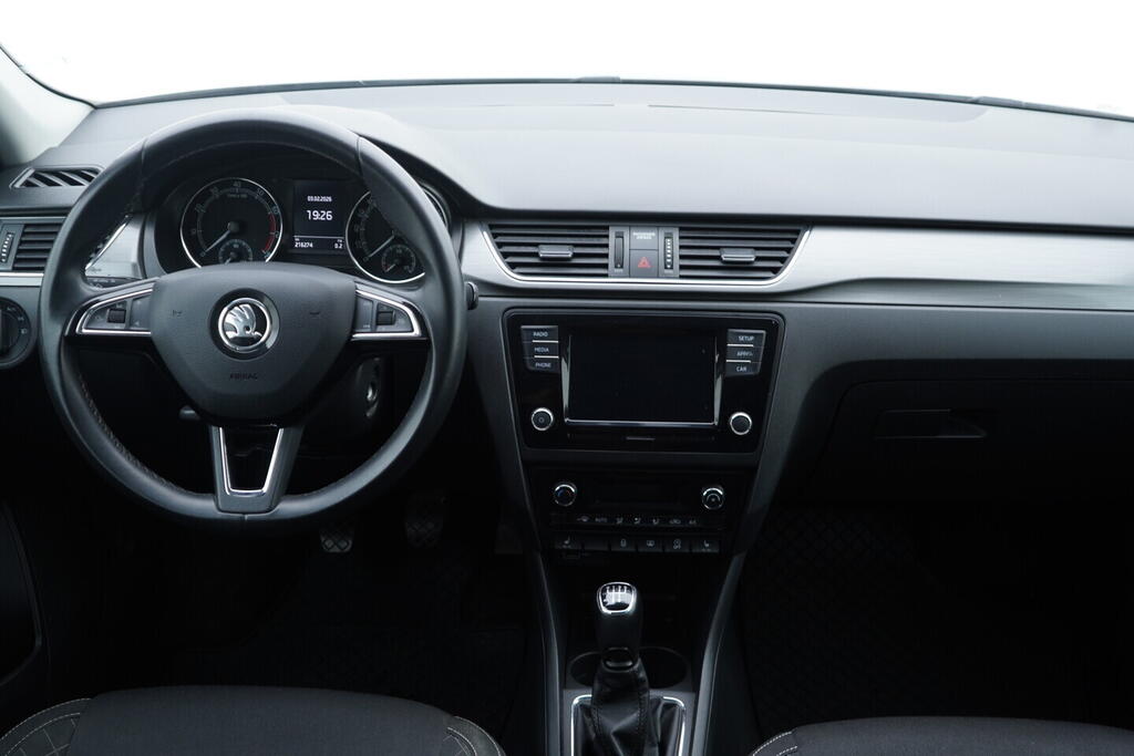 OV190V10428_23.webp_RAPID Style 1.0 TSI 70 kW manuál