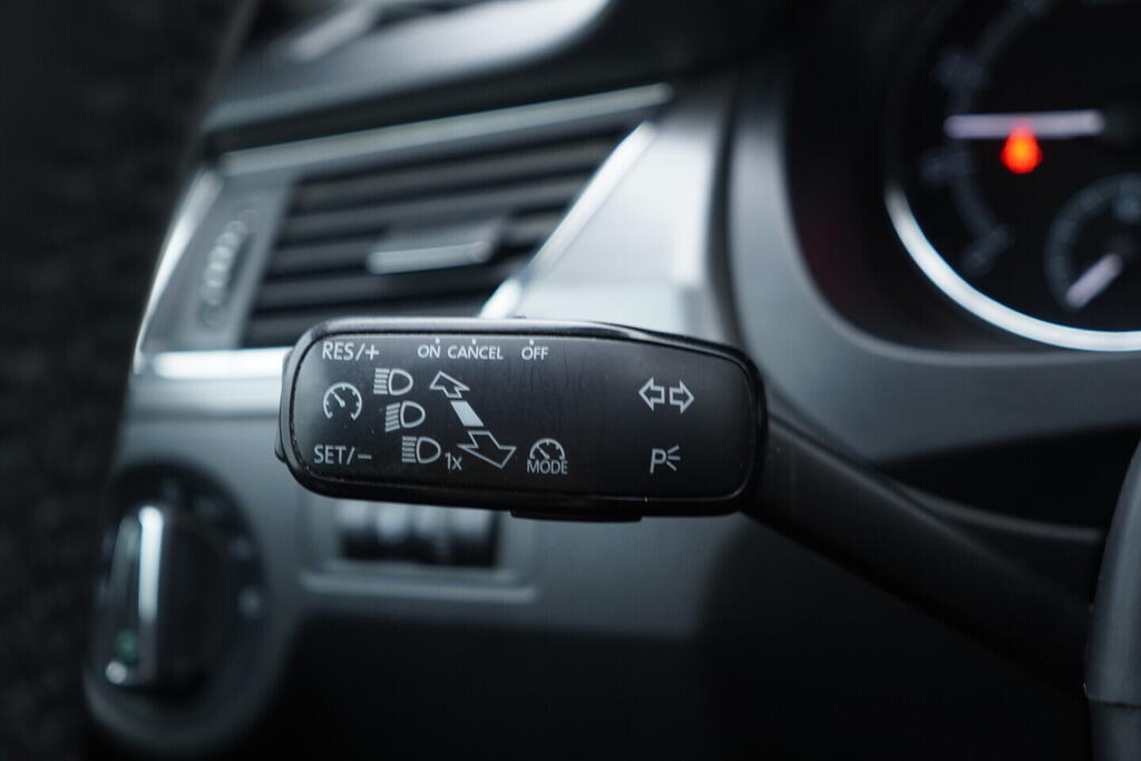 OV190V10428_27.webp_RAPID Style 1.0 TSI 70 kW manuál