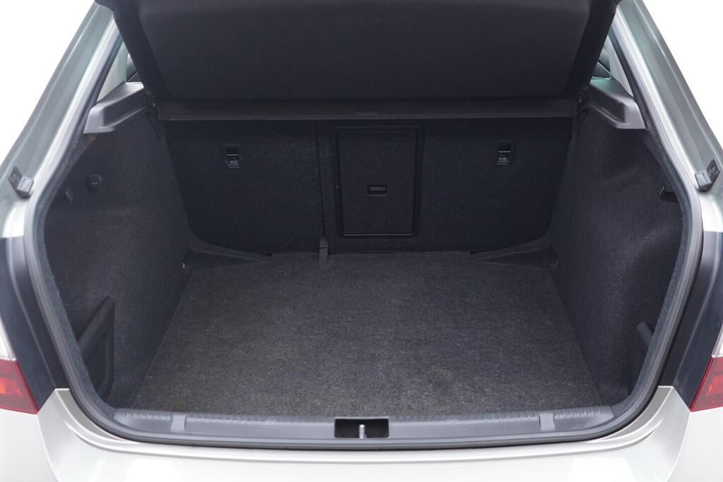 OV190V10428_36.webp_RAPID Style 1.0 TSI 70 kW manuál