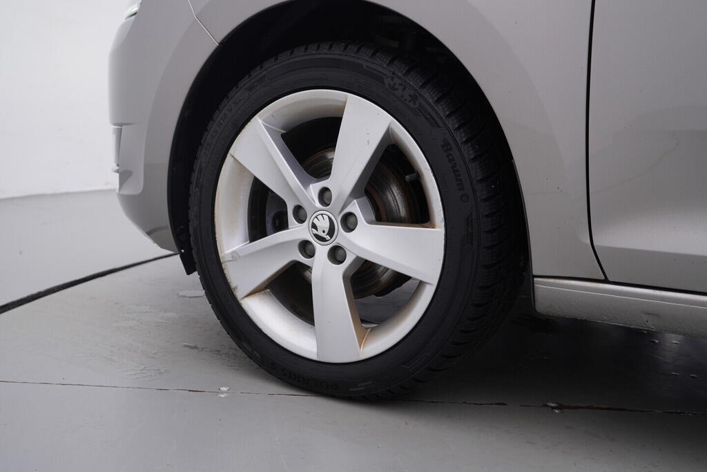 OV190V10428_38.webp_RAPID Style 1.0 TSI 70 kW manuál