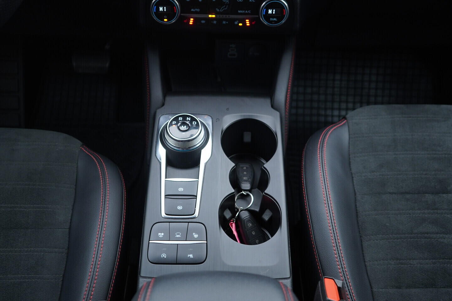 OV190V10429_34.webp_KUGA ST-line X 2.0 EcoBlue 140 kW automat