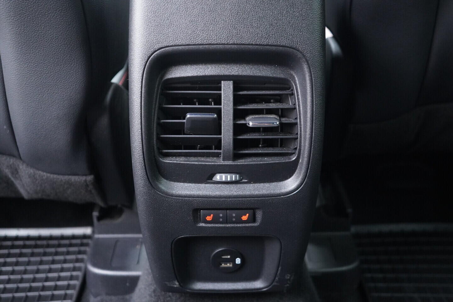 OV190V10429_36.webp_KUGA ST-line X 2.0 EcoBlue 140 kW automat