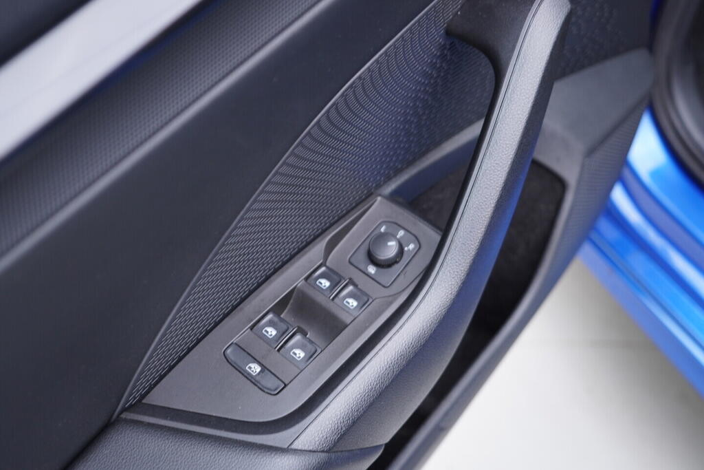 OV190V10434_20.webp_OCTAVIA Ambition 2.0 TDI 85 kW manuál, DPH