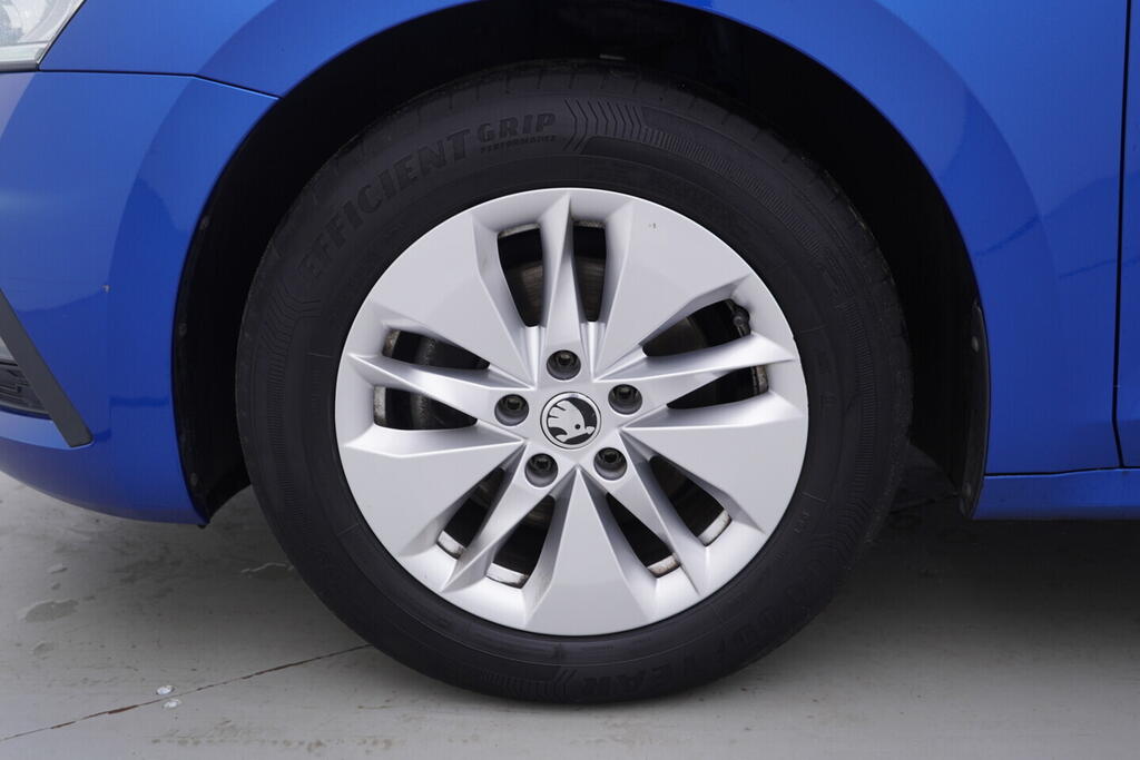 OV190V10434_39.webp_OCTAVIA Ambition 2.0 TDI 85 kW manuál, DPH