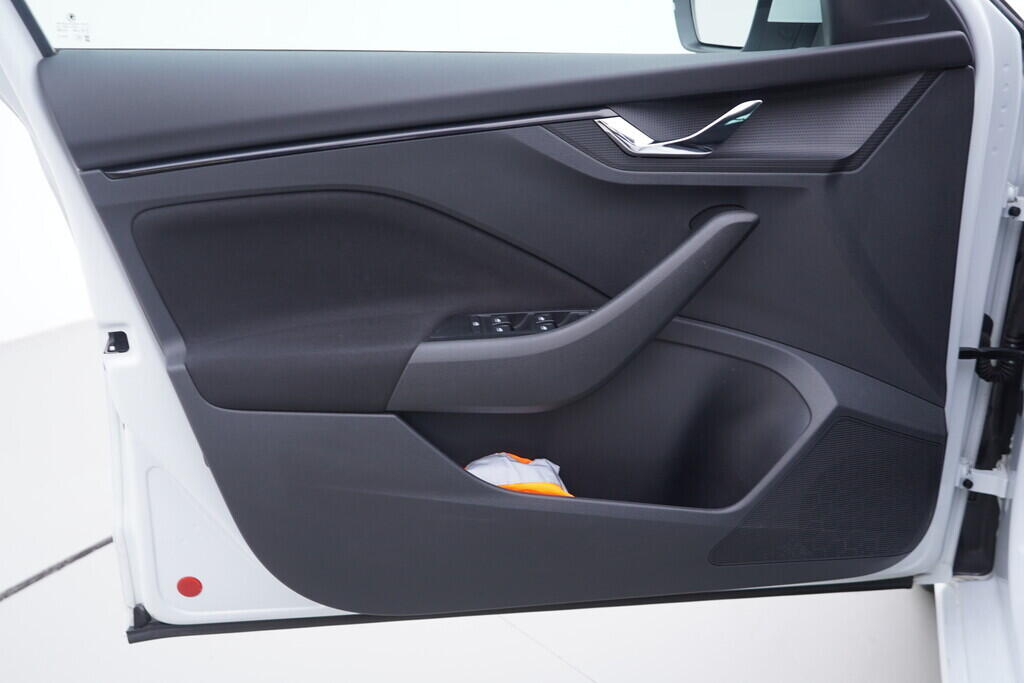 OV190V10436_19.webp_SCALA Ambition 1.0 TSI 81 kW manuál, DPH