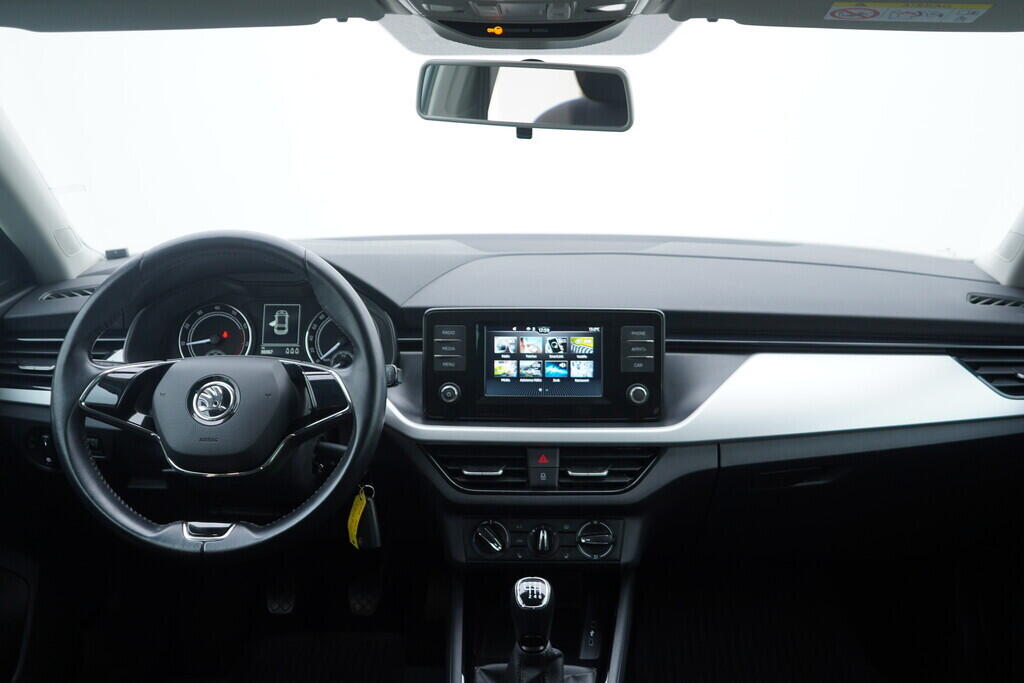 OV190V10436_25.webp_SCALA Ambition 1.0 TSI 81 kW manuál, DPH