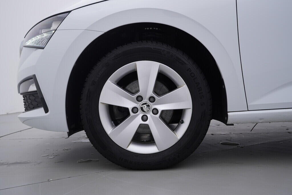 OV190V10436_36.webp_SCALA Ambition 1.0 TSI 81 kW manuál, DPH