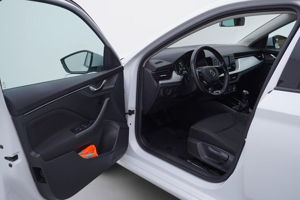 OV190V10438_18.webp_SCALA Ambition 1.0 TSI 81 kW manuál, DPH