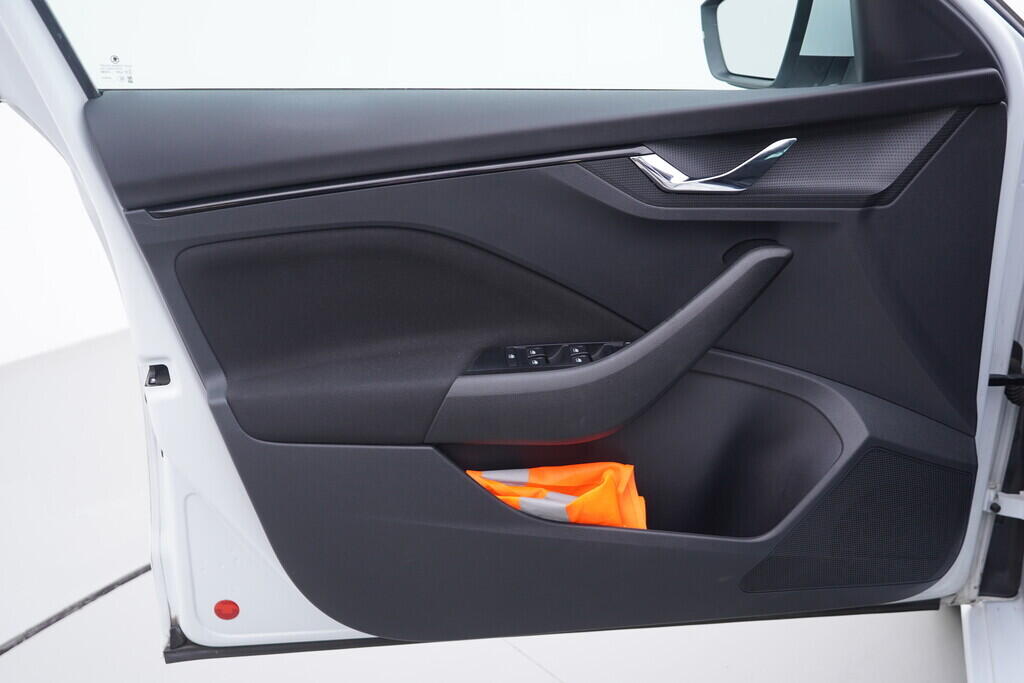 OV190V10438_19.webp_SCALA Ambition 1.0 TSI 81 kW manuál, DPH