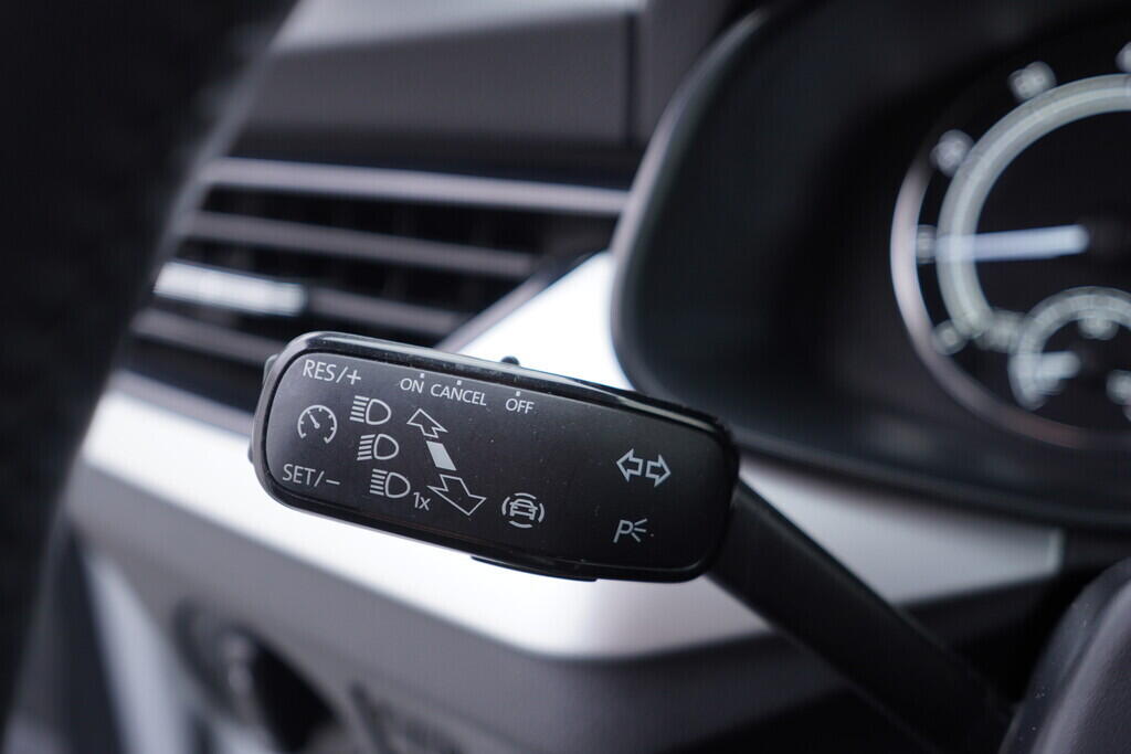 OV190V10438_23.webp_SCALA Ambition 1.0 TSI 81 kW manuál, DPH