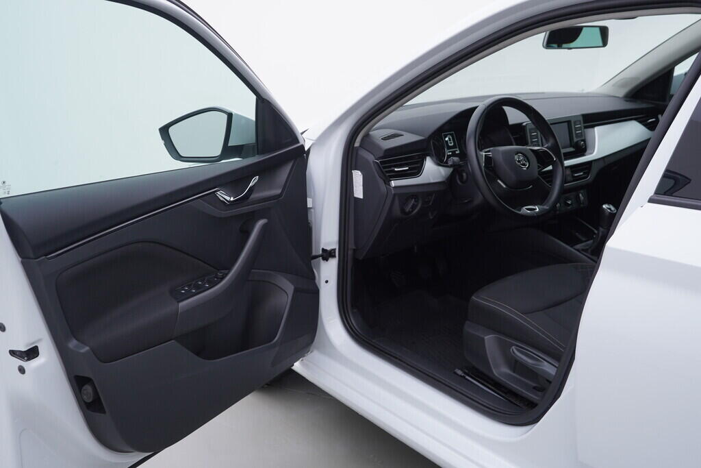 OV190V10441_18.webp_SCALA Ambition 1.0 TSI 81 kW manuál, DPH