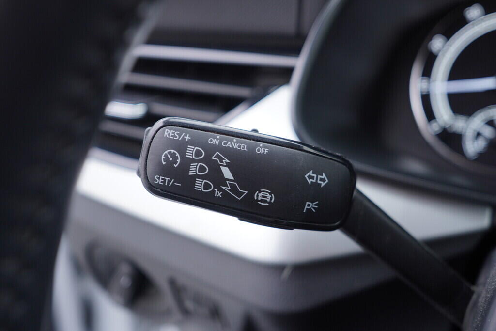 OV190V10441_23.webp_SCALA Ambition 1.0 TSI 81 kW manuál, DPH