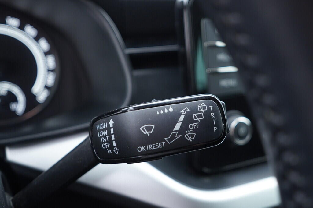 OV190V10441_24.webp_SCALA Ambition 1.0 TSI 81 kW manuál, DPH