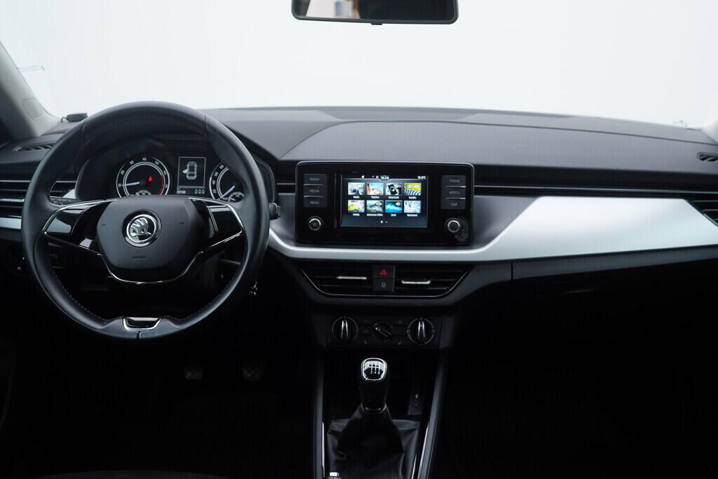 OV190V10441_25.webp_SCALA Ambition 1.0 TSI 81 kW manuál, DPH