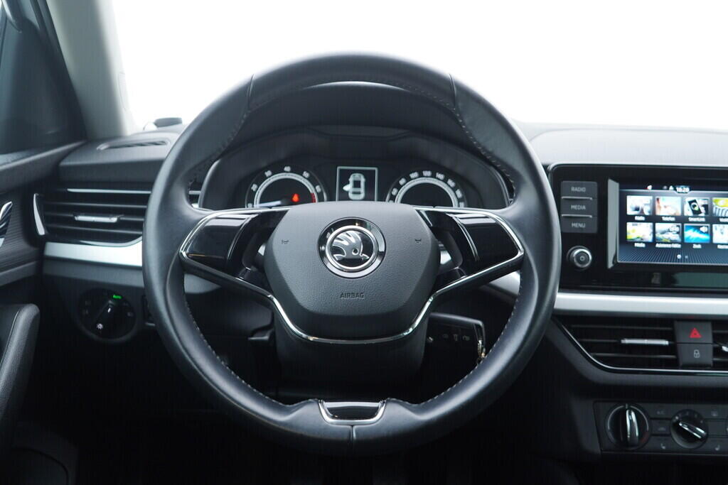 OV190V10441_26.webp_SCALA Ambition 1.0 TSI 81 kW manuál, DPH