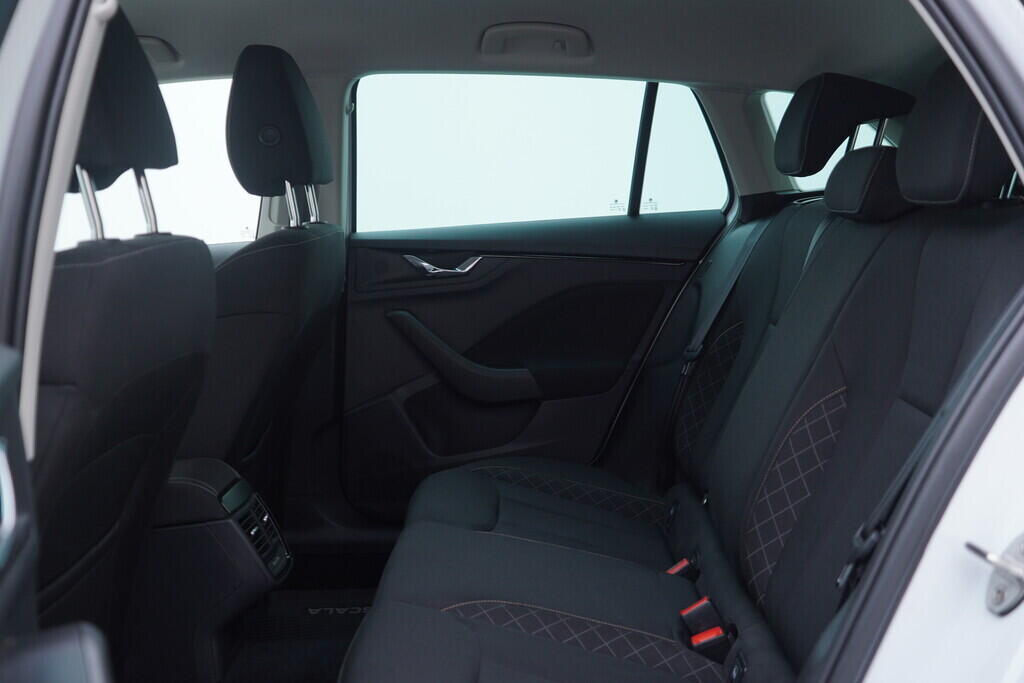 OV190V10441_34.webp_SCALA Ambition 1.0 TSI 81 kW manuál, DPH