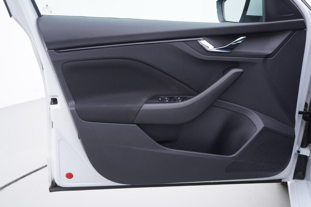 OV190V10443_19.webp_SCALA Ambition 1.0 TSI 81 kW manuál, DPH