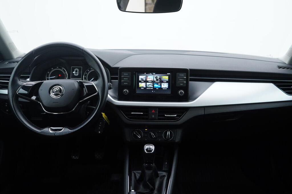 OV190V10443_25.webp_SCALA Ambition 1.0 TSI 81 kW manuál, DPH