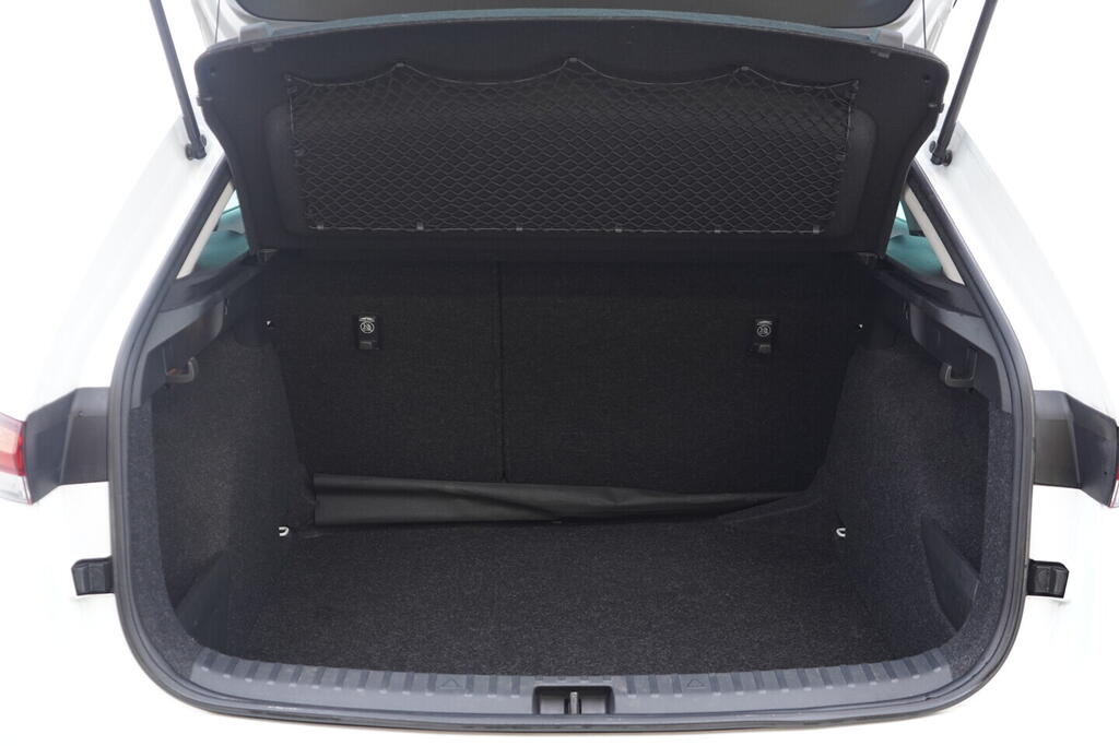 OV190V10443_34.webp_SCALA Ambition 1.0 TSI 81 kW manuál, DPH