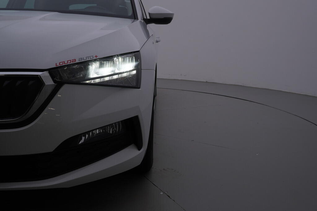 OV190V10443_36.webp_SCALA Ambition 1.0 TSI 81 kW manuál, DPH