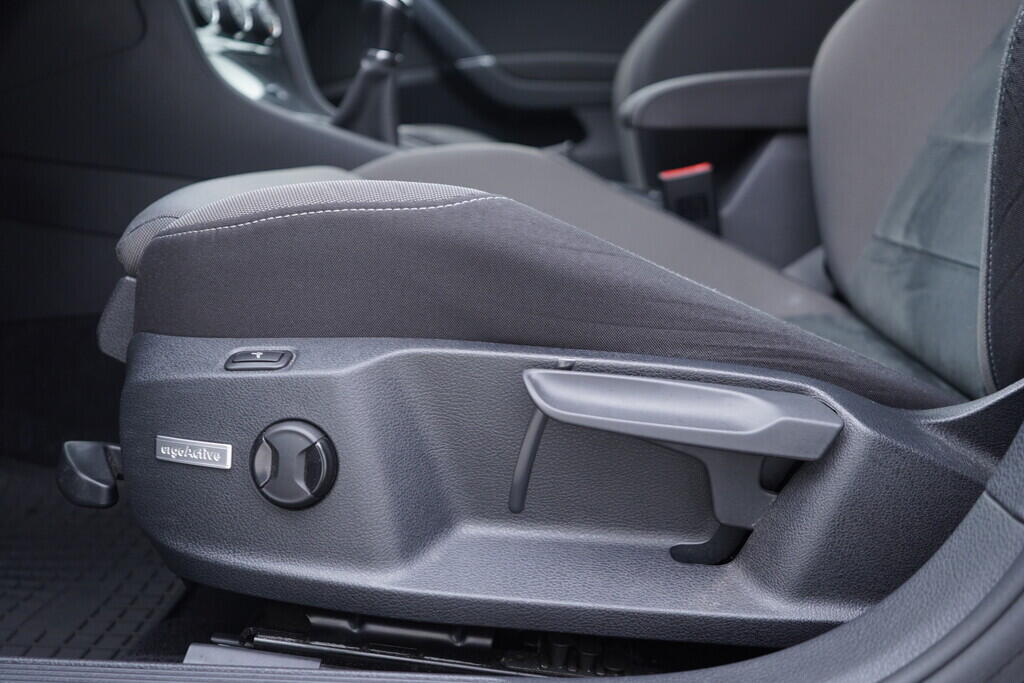 OV190V10450_21.webp_GOLF Maraton Edition 1.5 TSI 96 kW manuál, DPH