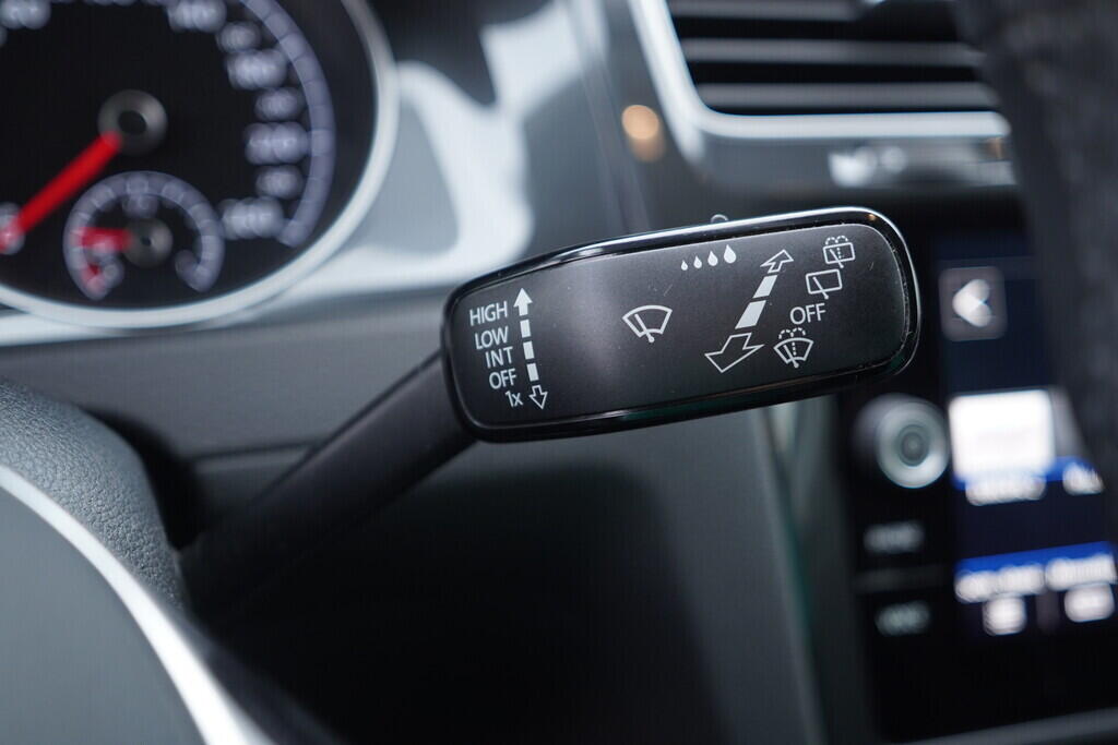 OV190V10450_25.webp_GOLF Maraton Edition 1.5 TSI 96 kW manuál, DPH