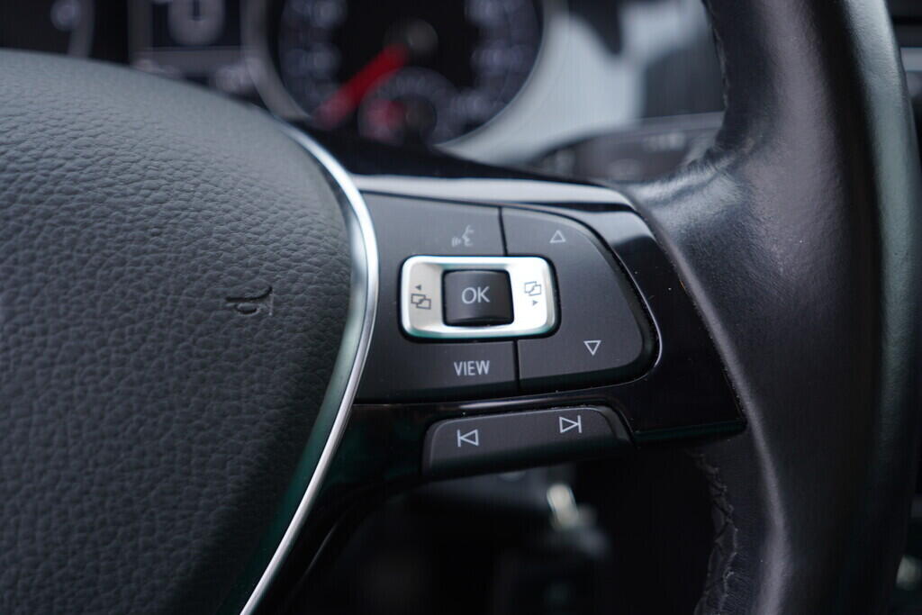 OV190V10450_27.webp_GOLF Maraton Edition 1.5 TSI 96 kW manuál, DPH