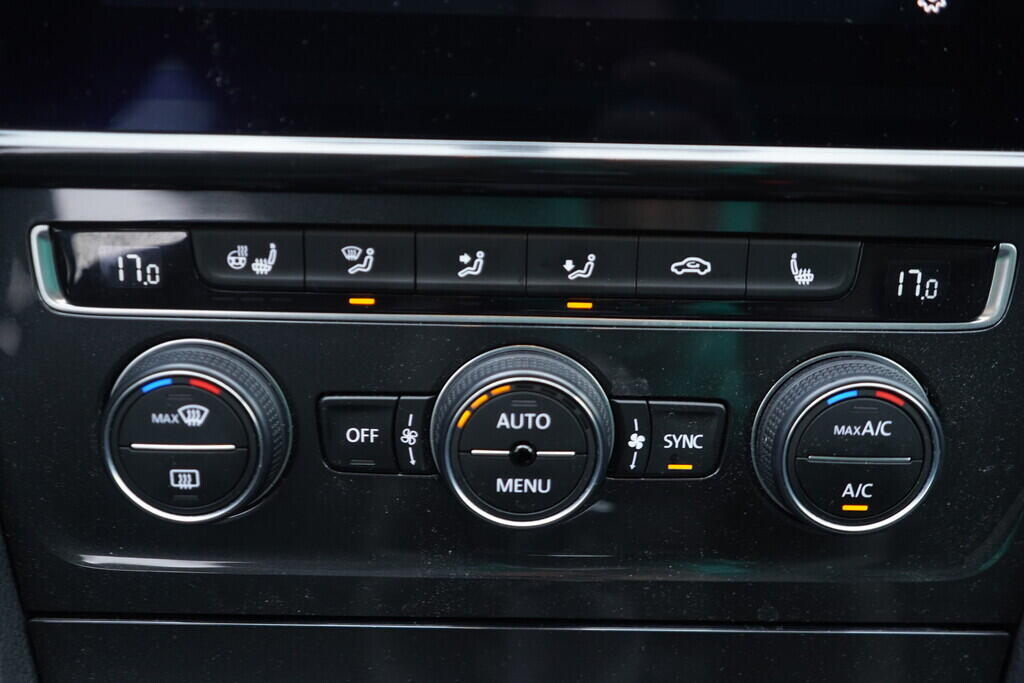 OV190V10450_33.webp_GOLF Maraton Edition 1.5 TSI 96 kW manuál, DPH