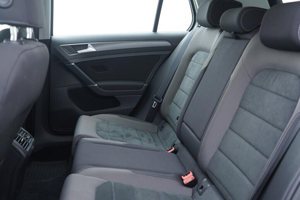 OV190V10450_36.webp_GOLF Maraton Edition 1.5 TSI 96 kW manuál, DPH