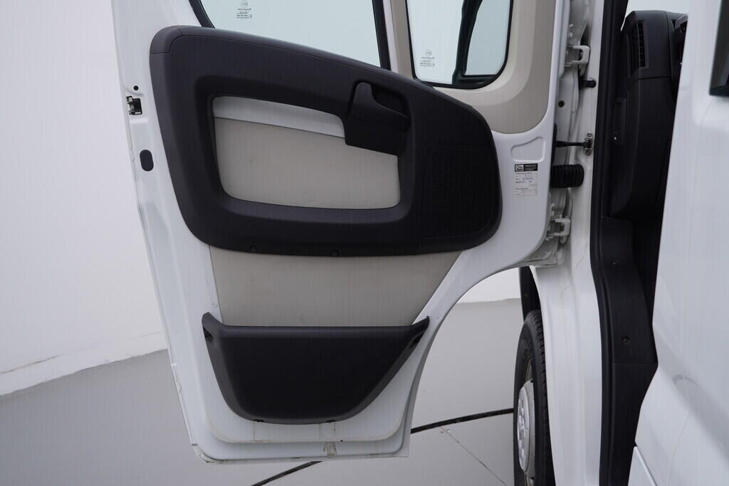 OV190V10455_19.webp_BOXER  2.2 TDI 81 kW manuál