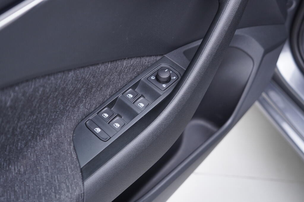 OV190V10457_20.webp_SCALA Style 1.0 TSI 81 kW automat, DPH