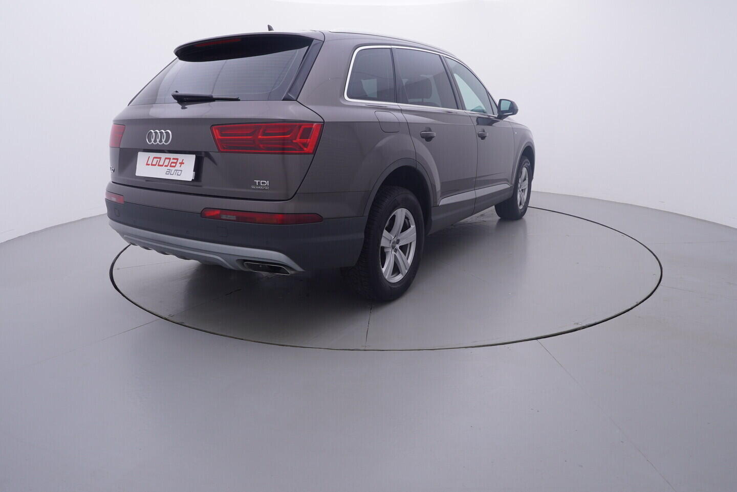 OV190V10458_14.webp_Q7 S-line 3.0 TDI 200 kW automat