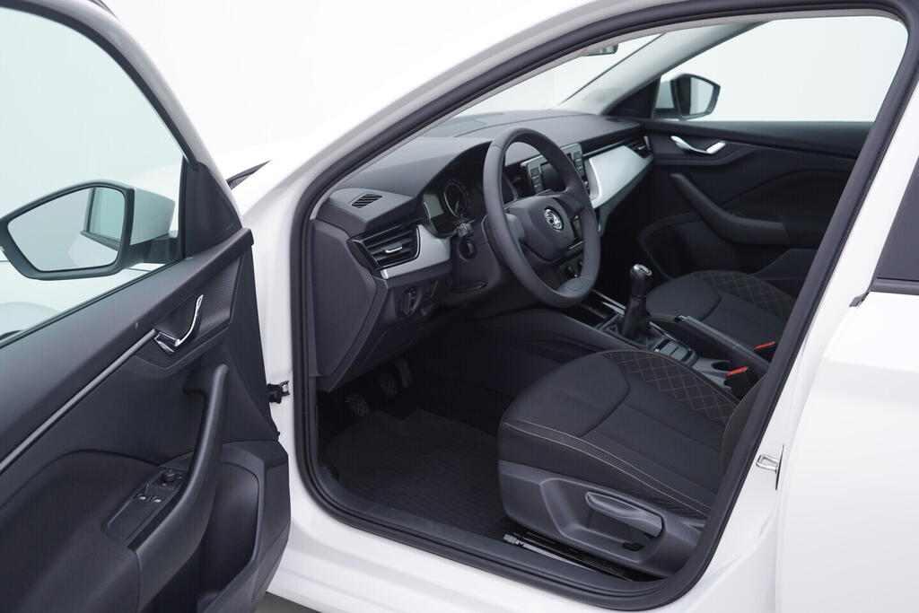 OV190V10459_18.webp_SCALA Ambition 1.0 TSI 70 kW manuál, DPH