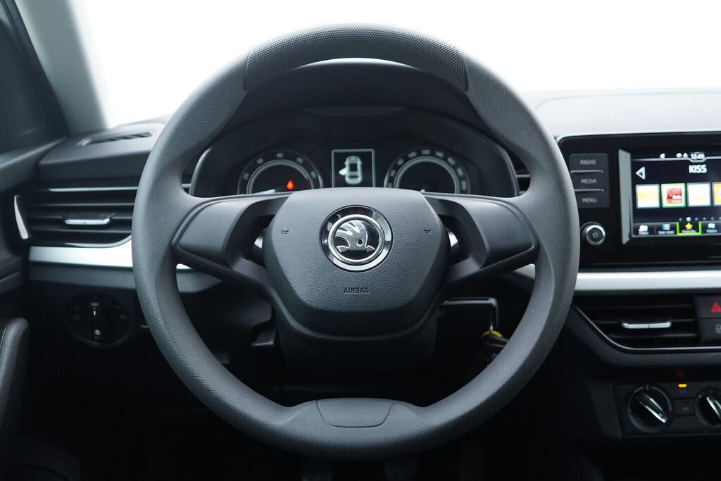 OV190V10459_26.webp_SCALA Ambition 1.0 TSI 70 kW manuál, DPH