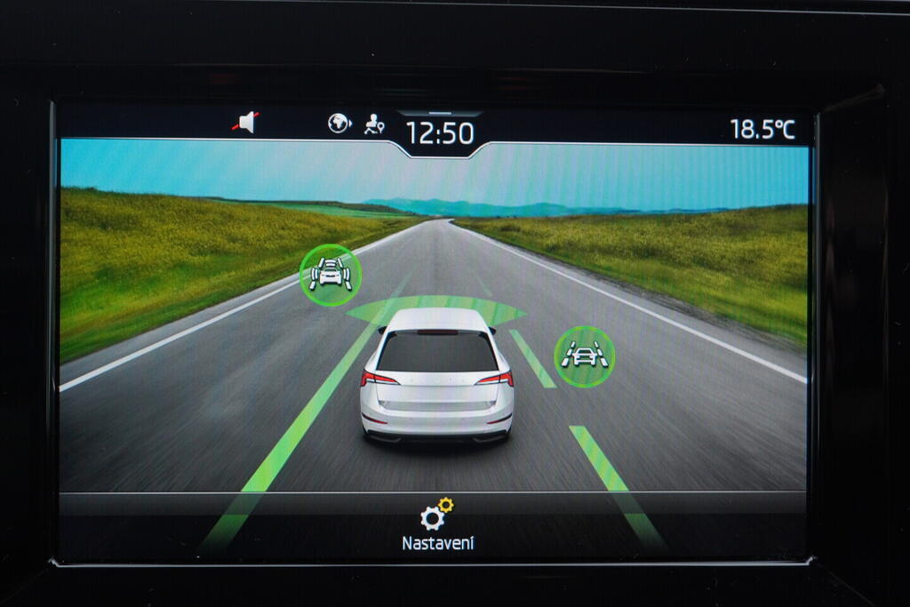 OV190V10459_28.webp_SCALA Ambition 1.0 TSI 70 kW manuál, DPH