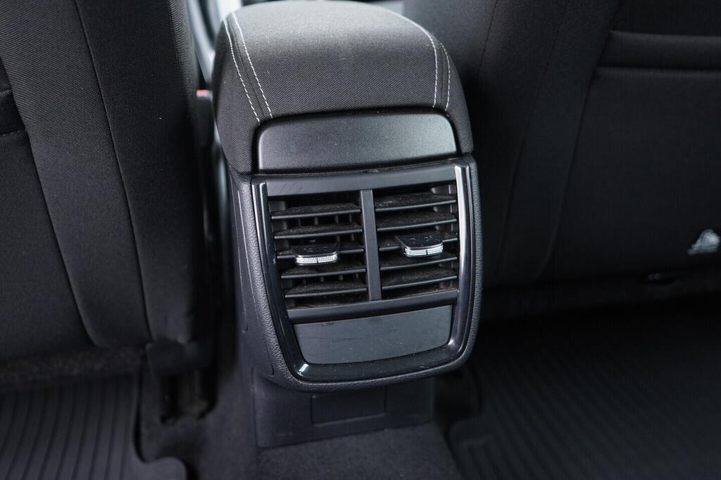 OV190V10459_33.webp_SCALA Ambition 1.0 TSI 70 kW manuál, DPH