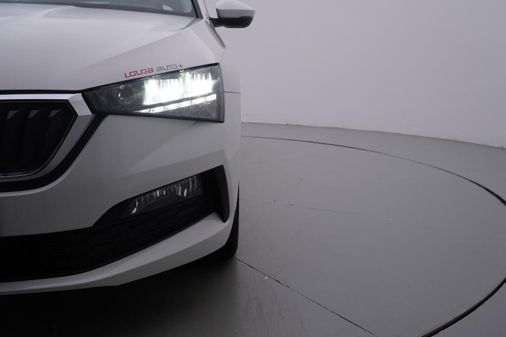 OV190V10459_39.webp_SCALA Ambition 1.0 TSI 70 kW manuál, DPH