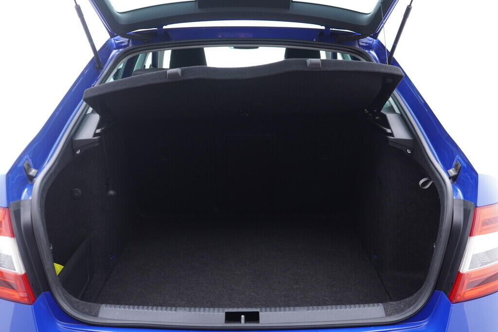 OV190V10461_36.webp_OCTAVIA Ambition Plus 2.0 TDI 110 kW automat, DPH