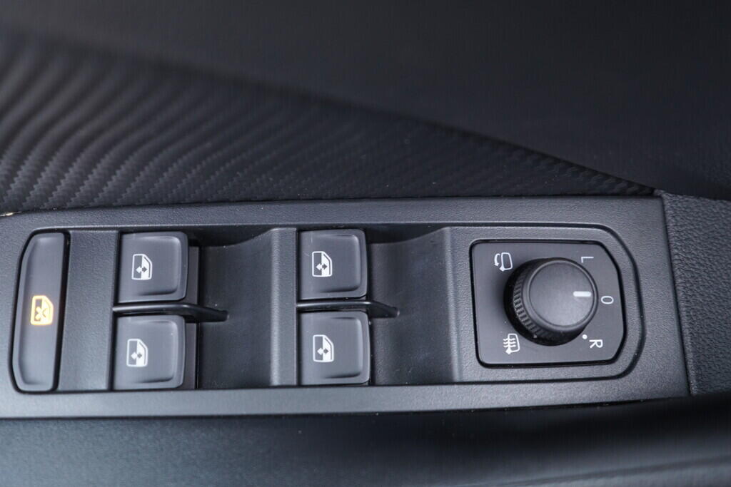 OV190V10462_20.webp_KAMIQ Monte Carlo 1.0 TSI 85 kW automat, DPH