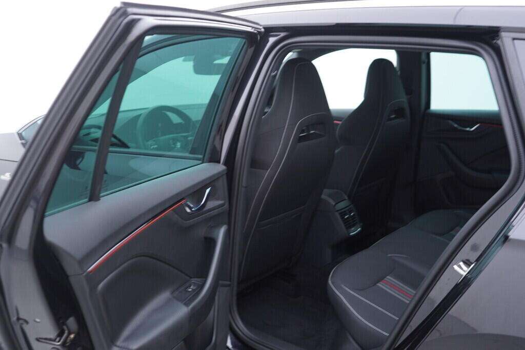 OV190V10462_35.webp_KAMIQ Monte Carlo 1.0 TSI 85 kW automat, DPH