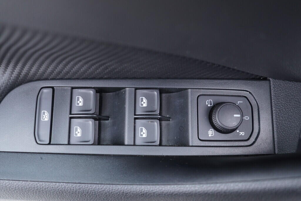 OV190V10463_20.webp_SCALA Monte Carlo 1.0 TSI 81 kW automat, DPH