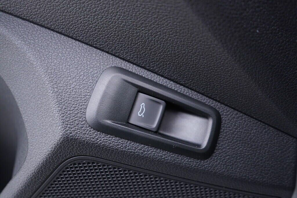 OV190V10463_21.webp_SCALA Monte Carlo 1.0 TSI 81 kW automat, DPH