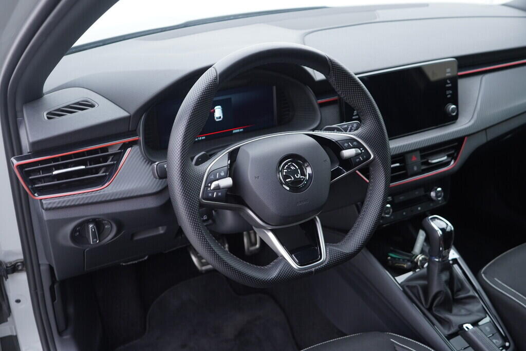 OV190V10463_22.webp_SCALA Monte Carlo 1.0 TSI 81 kW automat, DPH