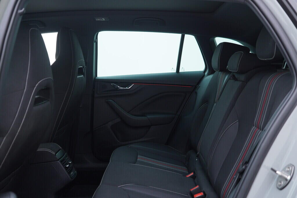 OV190V10463_38.webp_SCALA Monte Carlo 1.0 TSI 81 kW automat, DPH