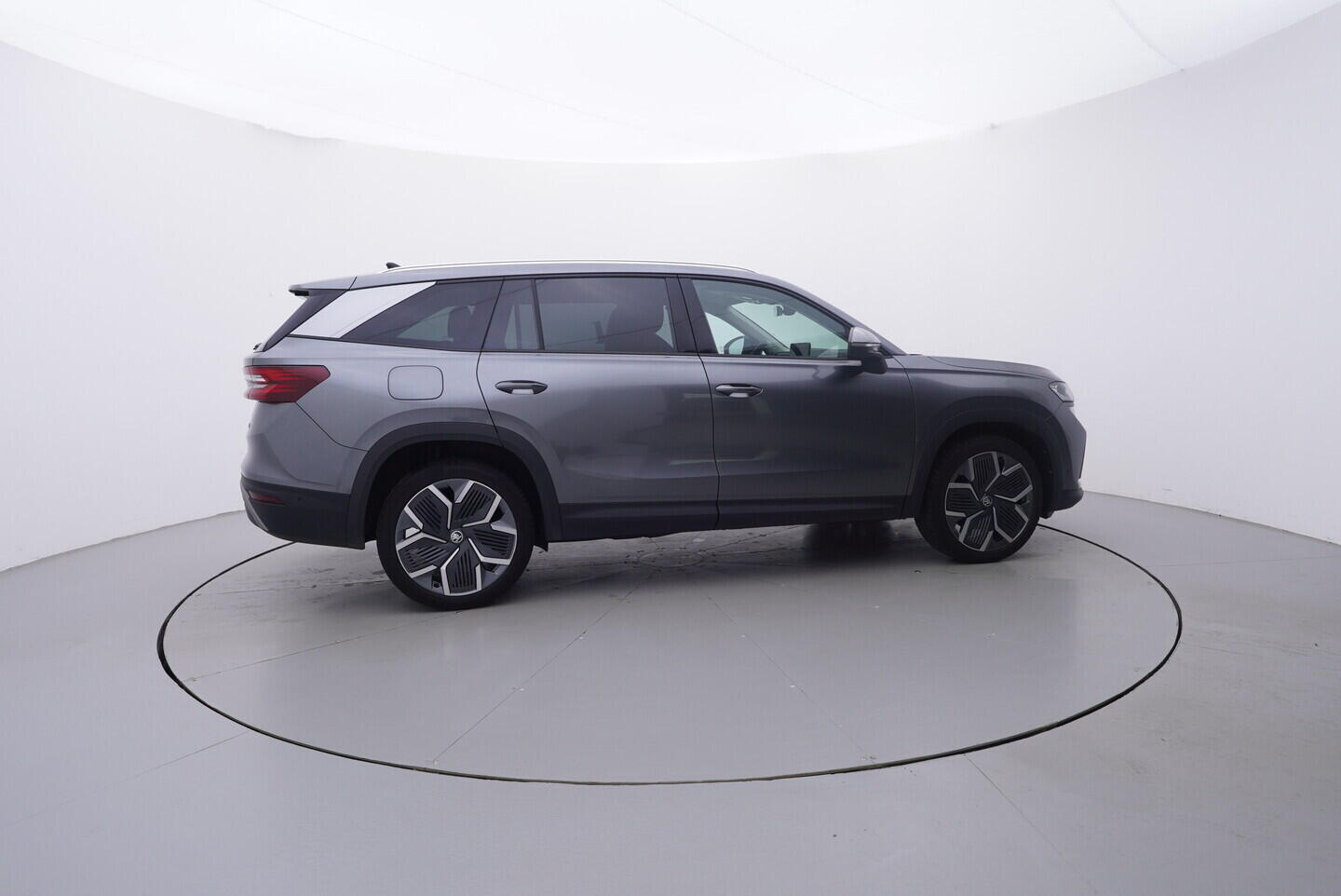OV190V10464_15.webp_KODIAQ Selection 2.0 TDI 142 kW automat, DPH