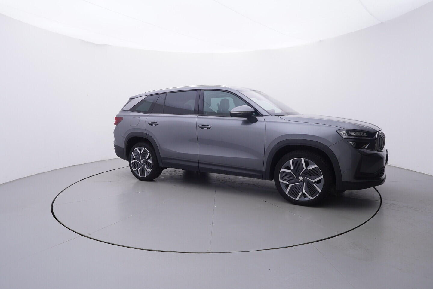 OV190V10464_16.webp_KODIAQ Selection 2.0 TDI 142 kW automat, DPH