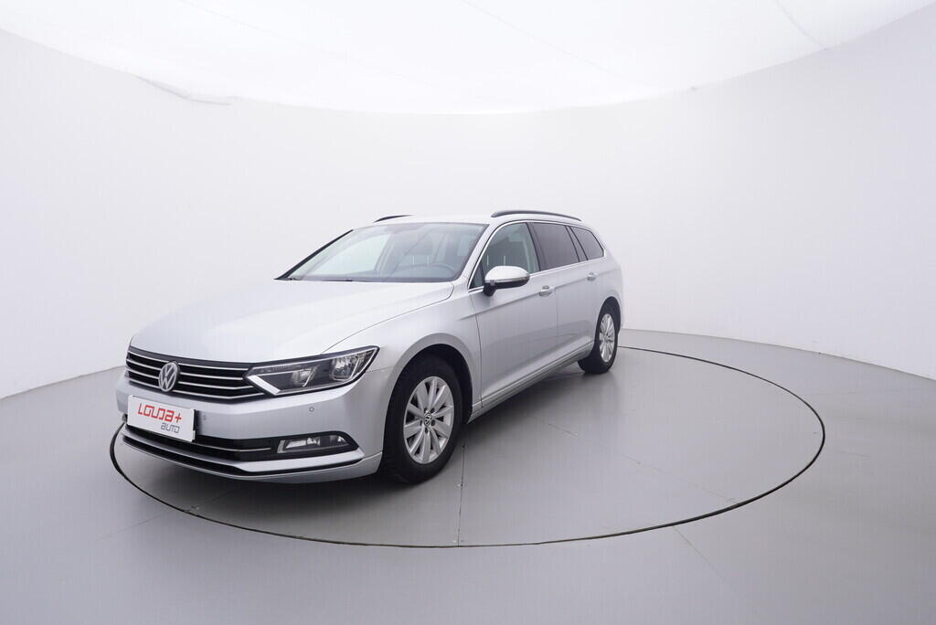 OV190V10465_10.webp_PASSAT  2.0 TDI 110 kW automat